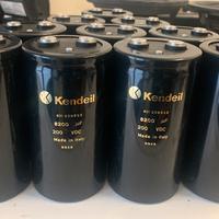 Stock Condensatori alta capacità e centinaia nuovi