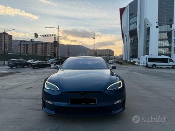 Tesla model S PLAID