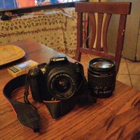 Canon EOS 1100D con 2 obiettivi
