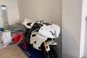 Yamaha R6 pronto pista