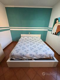 Letto matrimoniale Ikea Malm con contenitore.