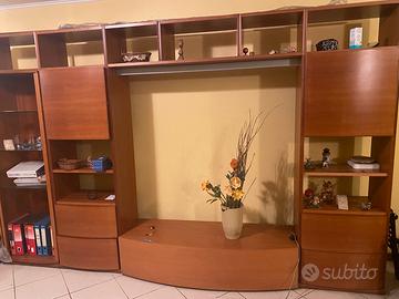 Parete attrezzata in ciliegio