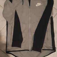 Felpa Nike con zip e cappuccio