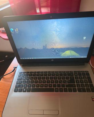  HP Notebook 15-ba052nl - AMD A10, 8GB RAM,