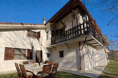 Calizzano CASA semi indipendente giardino TERRENO