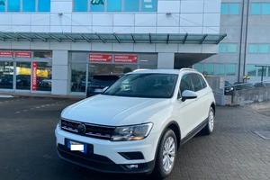 Volkswagen Tiguan 2.0 TDI SCR DSG Business BlueMot