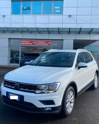 Volkswagen Tiguan 2.0 TDI SCR DSG Business BlueMot