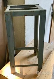 Sgabello industriale vintage grigio modernariato