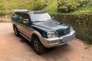 Pick up mitsubishi l200