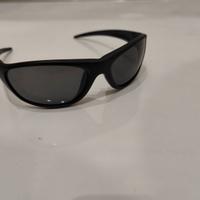 occhiali da sole marca ESS da uomo nero opaco