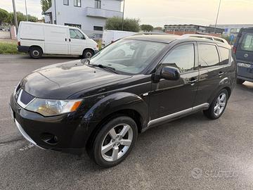Mitsubishi outlander 2.2 DI-D 7 posti 2008