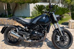 Benelli Leoncino 500 (2022) - 3400 km come nuovo