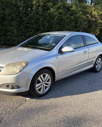 Opel Astra GTC 1.3 CDTI (OK Neopatentati)