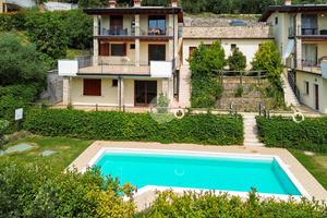 3 LOCALI A TOSCOLANO-MADERNO