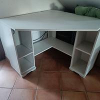 Scrivania Ikea angolare