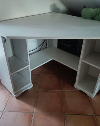 Scrivania Ikea angolare