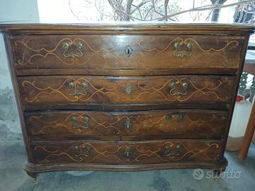 Comò cassettone piemontese del 700