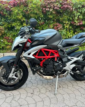 MV AGUSTA Brutale 800