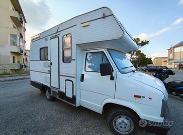 Camper mansardato 