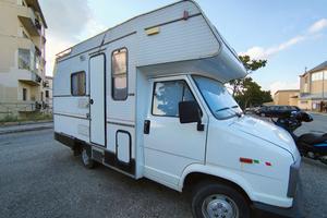 Camper mansardato 