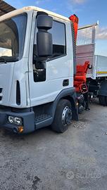 Iveco Eurocargo 120el con gru è ribaltabile