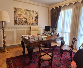 Signorile ufficio in zona servita