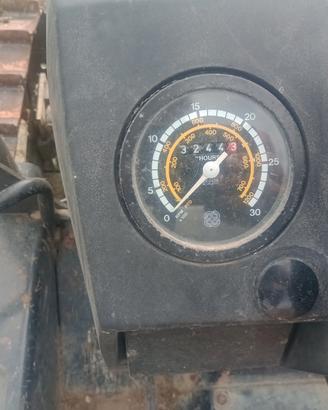 Trattore con attrezzature