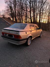 Alfa Romeo 75 2.0 Twin Spark