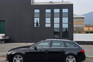 Audi A4  Plus Sportpaket S-Line / KM certi+Gara