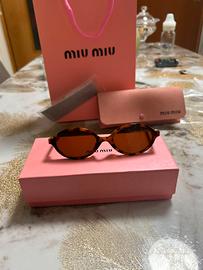 occhiali da sole Miu-Miu