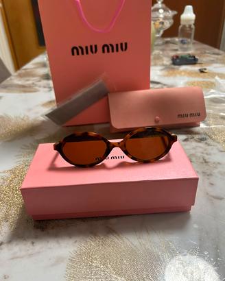 occhiali da sole Miu-Miu