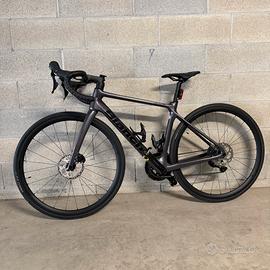 Bici da corsa Bianchi Infinito Shimano 105 2025