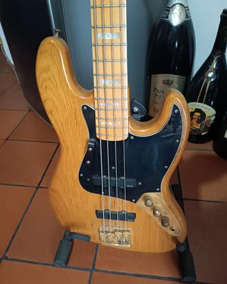 Chitarra basso Fender