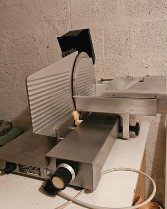 Affettatrice professionale lama 370