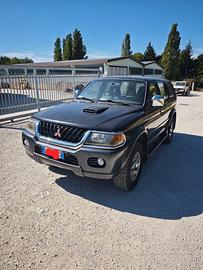 Pajero Sport  GLS del 2000