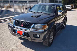 Pajero Sport  GLS del 2000