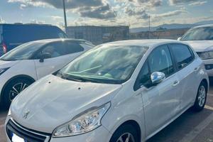PEUGEOT 208 1.2 VTi – 2014 – 117.000 KM