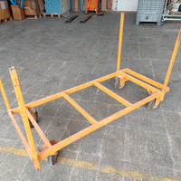 Carrello per riporvi cose ed oggetti