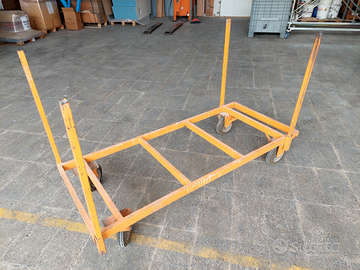 Carrello per riporvi cose ed oggetti