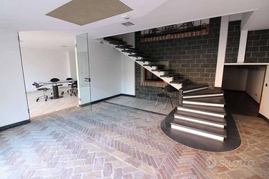 Immobile di 142 m² con 5 locali a Cagliari
