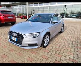 AUDI A3 SPB 1.0 TFSI Business / NAVI- PARKDISTAN