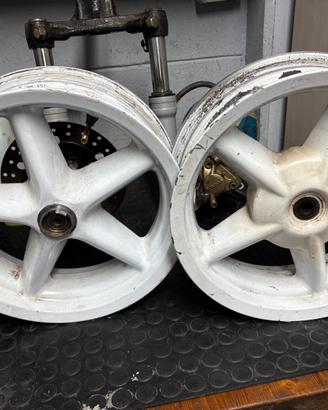 Cerchioni 12 pollici mbk Booster o bws