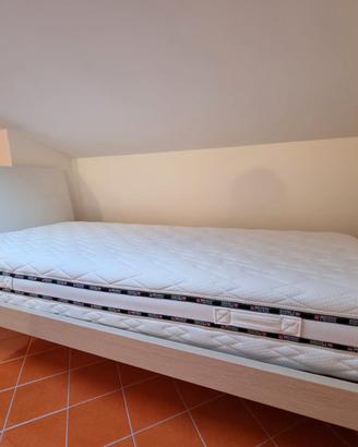 Letto singolo con materasso 