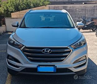 Hyundai Tucson 1.7 CRDi Xpossible (2015)