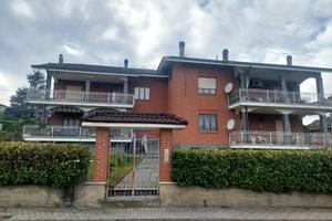 MONTEGROSSO D'ASTI centro paese 118000 più garage