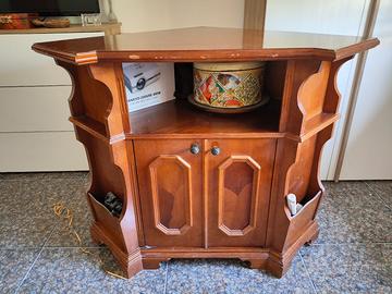 Angoliera porta tv classica