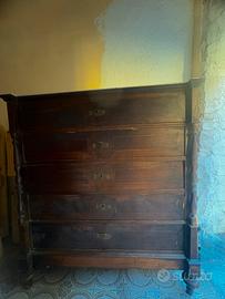 Cassettone siciliano fine ‘800 in noce. D’epoca.