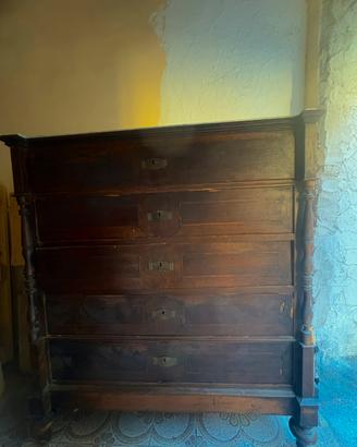Cassettone siciliano fine ‘800 in noce. D’epoca.