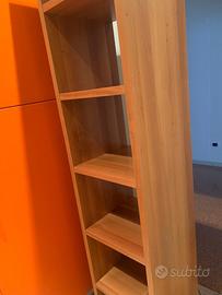 Scaffale in legno