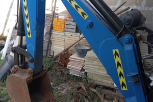 Retro escavatore per trattore